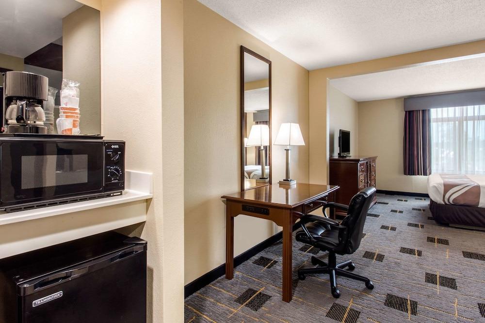Quality Inn & Suites North Myrtle Beach Exterior photo