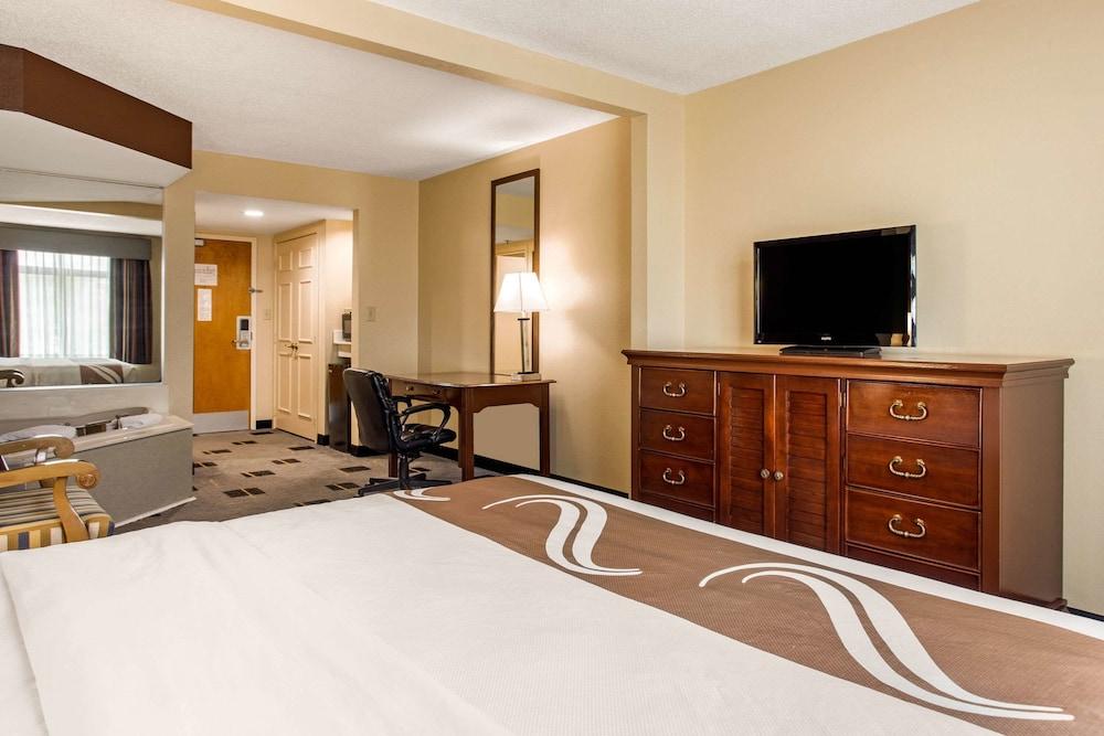 Quality Inn & Suites North Myrtle Beach Exterior photo